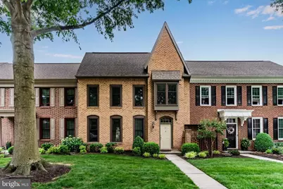 27 Devonshire Square, Mechanicsburg, PA 17050 - Photo 1