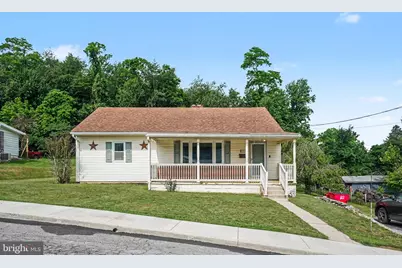 18 Holly Street, Mount Holly Springs, PA 17065 - Photo 1
