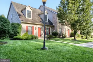 238 Stonehedge Ln, Mechanicsburg, PA 17055 - Photo 2