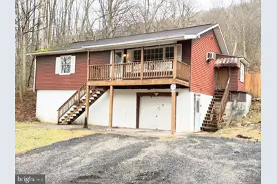 1165 E Catawissa Street, Nesquehoning, PA 18240 - Photo 1