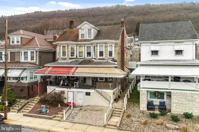 125 E Catawissa Street, Nesquehoning, PA 18240 - Photo 1