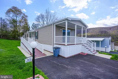 32 Hillside Place, Kunkletown, PA 18058 - Photo 1