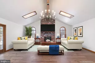 15 Cochran Dr, Coatesville, PA 19320 - Photo 2