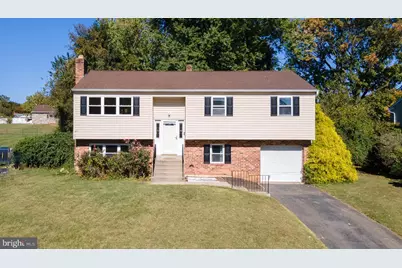 711 Carole Dr, Upper Chichester, PA 19061 - Photo 1