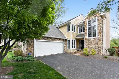8 Village Circle, Newtown Square, PA 19073 - Photo 1