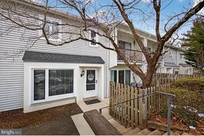 202 E Chelsea Circle, Newtown Square, PA 19073 - Photo 1