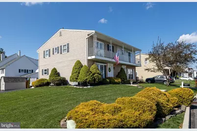 645 W Wiltshire Drive, Wallingford, PA 19086 - Photo 1
