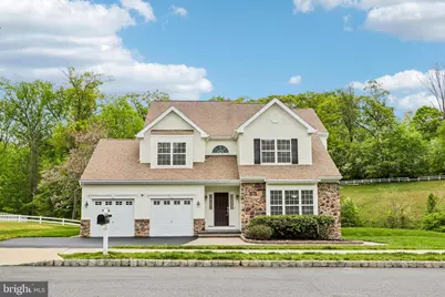 33 Venuti Drive, Aston, PA 19014 - Photo 1