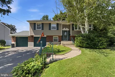 17 Blackthorne Lane, Aston, PA 19014 - Photo 1