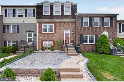 824 Woodlawn Drive, Chambersburg, PA 17201 - Photo 1