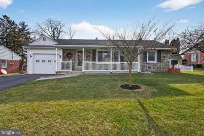 528 W Broad Street, New Holland, PA 17557 - Photo 1