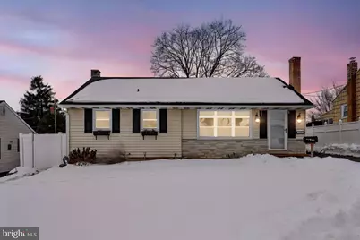 530 N Mount Joy Street, Elizabethtown, PA 17022 - Photo 1