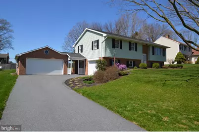 556 Schoolway Drive, Manheim, PA 17545 - Photo 1