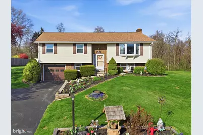 325 N Colebrook Road, Manheim, PA 17545 - Photo 1