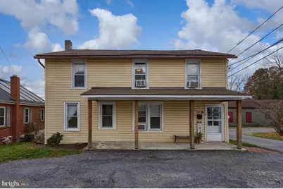 920 Chestnut Street, Akron, PA 17501 - Photo 1