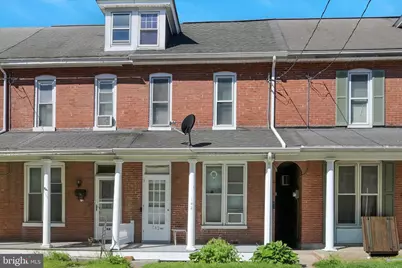 142 S Poplar Street, Elizabethtown, PA 17022 - Photo 1