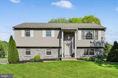 302 Grant Street, Reinholds, PA 17569 - Photo 1