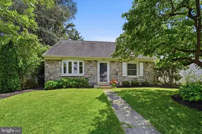 242 Elizabeth Drive, Lancaster, PA 17601 - Photo 1
