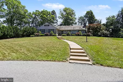 2210 Stratford Road, Lancaster, PA 17603 - Photo 1