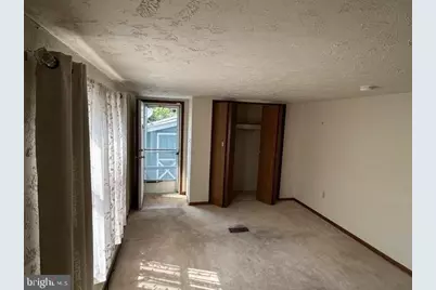 21 S Green Acres Circle, Akron, PA 17501 - Photo 6
