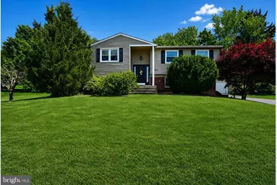 4844 Pine Grove Circle, Allentown, PA 18106 - Photo 1