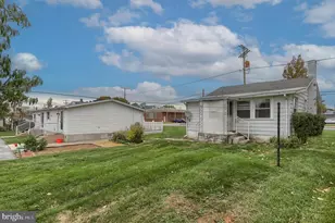223 S Locust St, Palmyra, PA 17078 - Photo 24