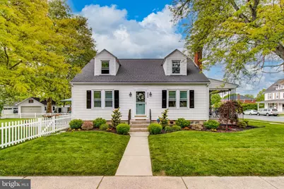 333 E Oak Street, Palmyra, PA 17078 - Photo 1