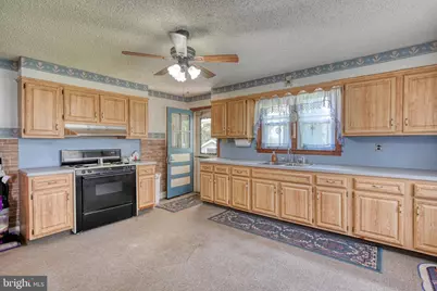 698 N 2nd Avenue, Lebanon, PA 17046 - Photo 6