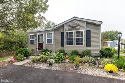 25 Chestnut Court E, Harleysville, PA 19438 - Photo 1