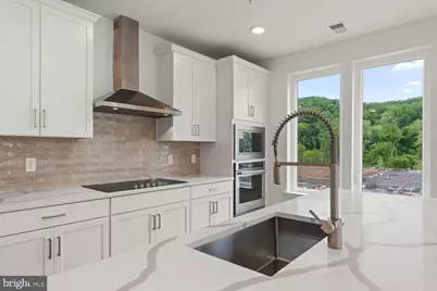 421 Washington Street #108 LEWIS, Conshohocken, PA 19428 - Photo 1