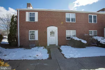 200 Maplewood Drive #B3, Pottstown, PA 19464 - Photo 1