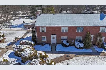 200 Maplewood Drive #B3, Pottstown, PA 19464 - Photo 2