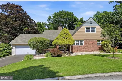 417 Meadowbrook Lane, Glenside, PA 19038 - Photo 1
