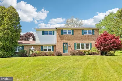 574 Carol Lane, Bath, PA 18014 - Photo 1