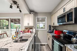 728 Kenilworth Ave, Philadelphia, PA 19126 - Photo 6