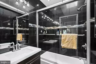 2402 S Lee St, Philadelphia, PA 19148 - Photo 16