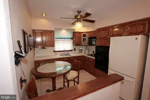 709 Hartel Ave, Philadelphia, PA 19111 - Photo 28