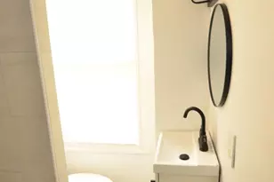 7246 Grays Ave, Philadelphia, PA 19142 - Photo 10