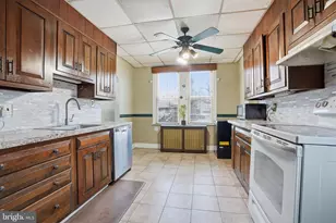 951 Wakeling St, Philadelphia, PA 19124 - Photo 12