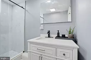 951 Wakeling St, Philadelphia, PA 19124 - Photo 16