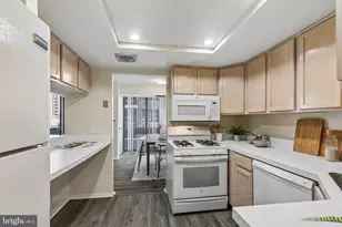 1326 Spruce St, Philadelphia, PA 19107 - Photo 8