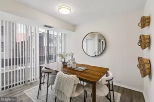 1326 Spruce St, Philadelphia, PA 19107 - Photo 6