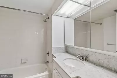 1326 Spruce Street #703, Philadelphia, PA 19107 - Photo 18
