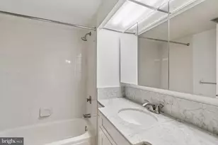 1326 Spruce St, Philadelphia, PA 19107 - Photo 18