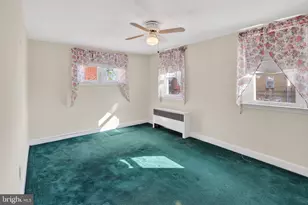 2006 Vista St, Philadelphia, PA 19152 - Photo 10