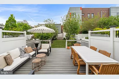 517 Carpenter Street, Philadelphia, PA 19147 - Photo 1