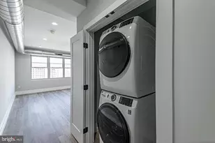 526 Brown St, Philadelphia, PA 19123 - Photo 6