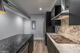 526 Brown St, Philadelphia, PA 19123 - Photo 2