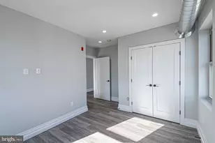 526 Brown St, Philadelphia, PA 19123 - Photo 12