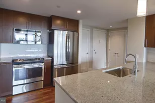 2200 Benjamin Franklin Pkwy, Philadelphia, PA 19130 - Photo 22